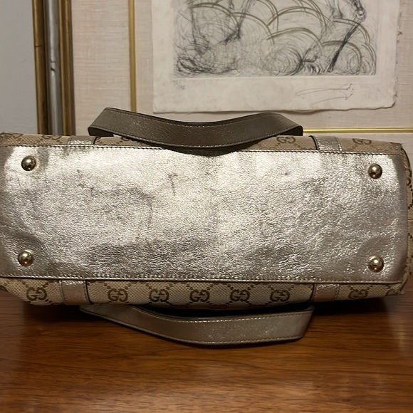 Gucci Abbey Monogram Tote - Picture 6 of 14